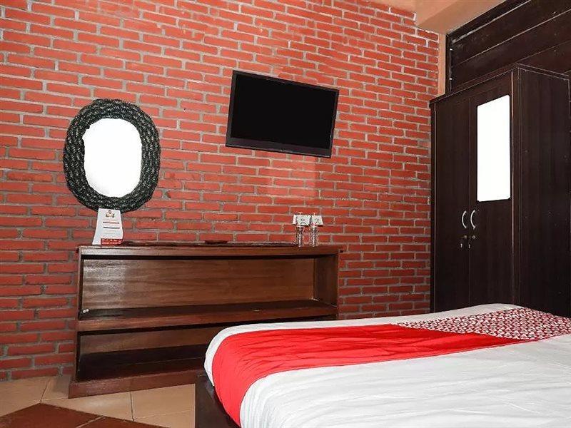 Kebon Krapyak Syariah Mitra Reddoorz Near Stadion Maguwoharjo Hotel Ngemplak (East Java)