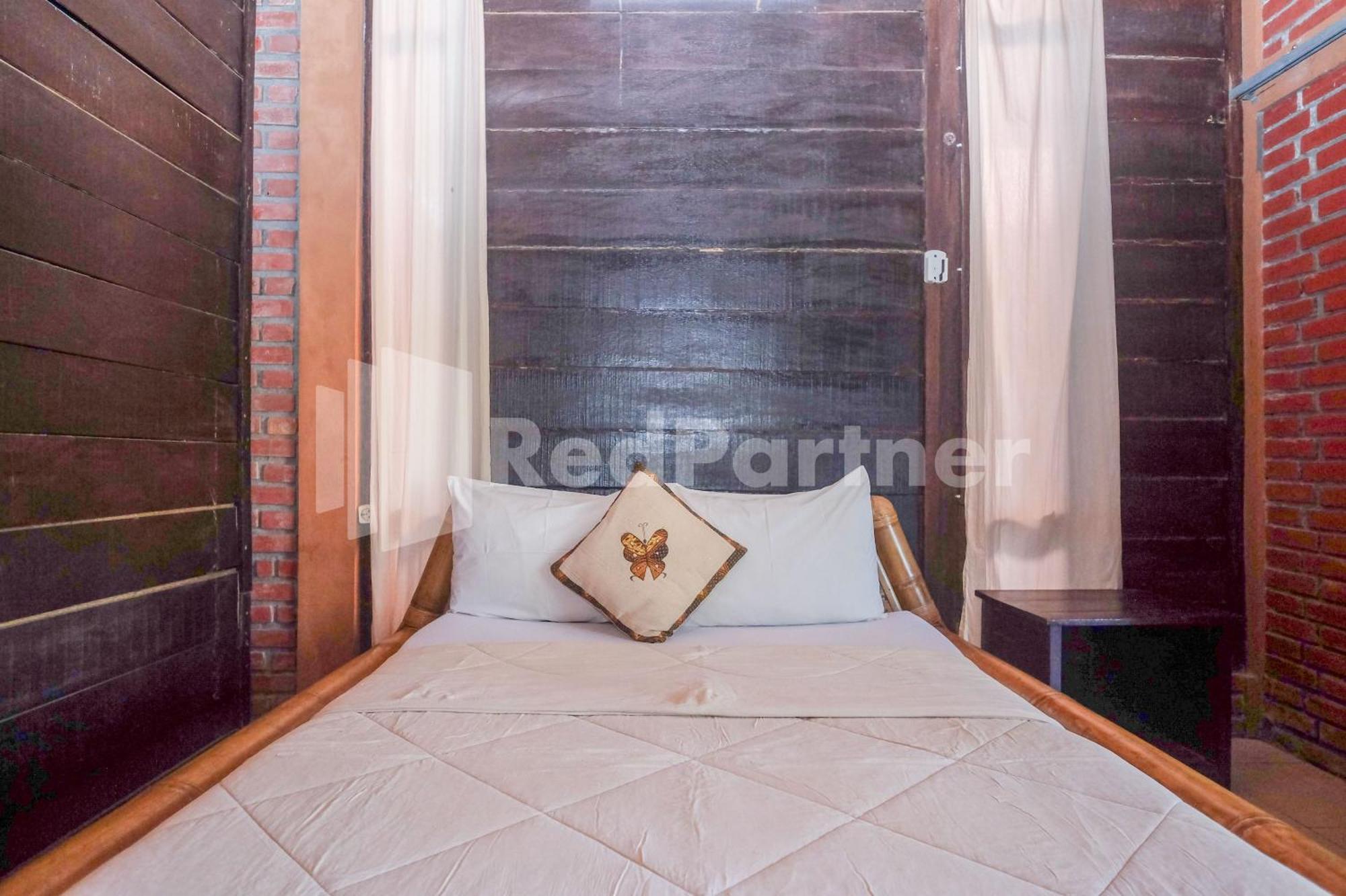 Kebon Krapyak Syariah Mitra Reddoorz Near Stadion Maguwoharjo Hotel 2*