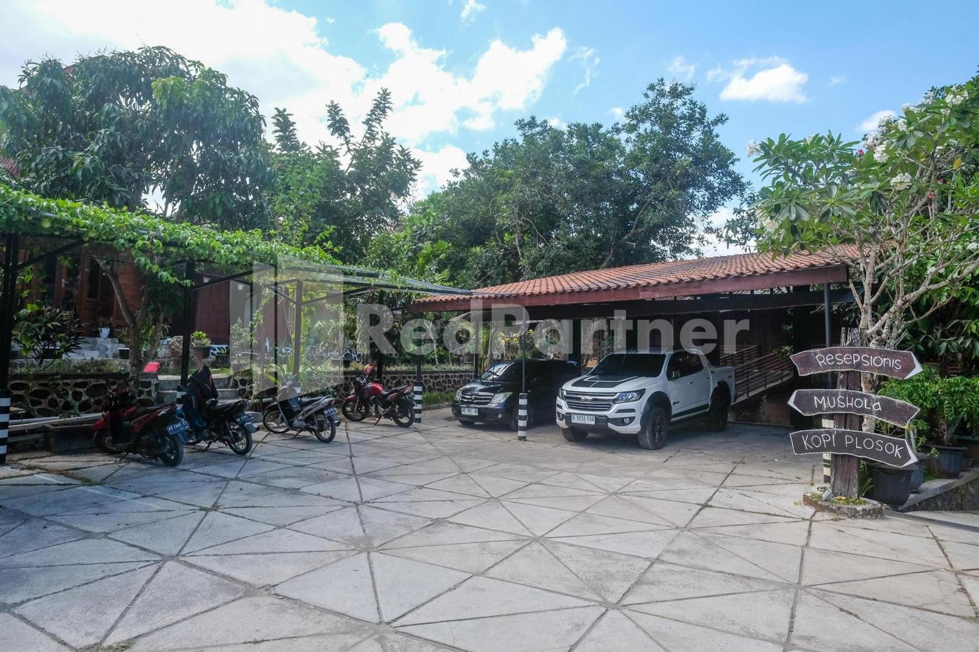 Kebon Krapyak Syariah Mitra Reddoorz Near Stadion Maguwoharjo
