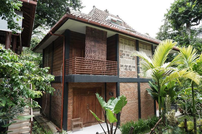Kebon Krapyak Syariah Mitra Reddoorz Near Stadion Maguwoharjo 2*
